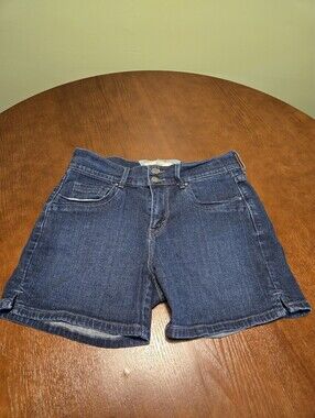 Levis Jean Shorts Women's Size 4